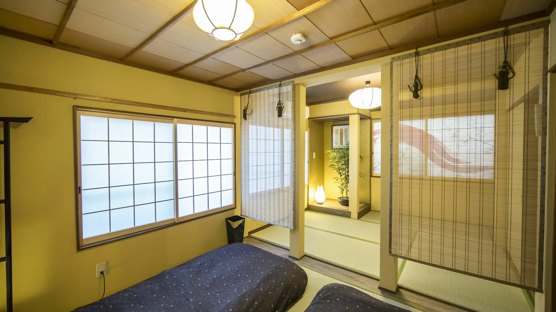Azzurro Elefante Villa Kyoto Japan